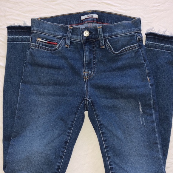 Tommy Hilfiger Color Block raw hem Jeans - Picture 7 of 11